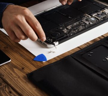 notebook menteşe tamiri